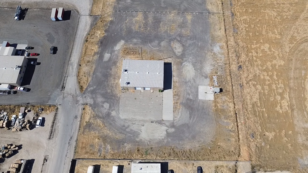 4925 E Annadale Ave, Fresno, CA for lease - Aerial - Image 3 of 9