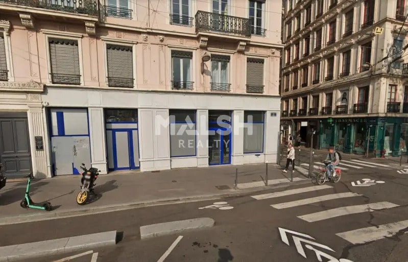 Retail in Lyon for lease - Building Photo - Image 2 of 3