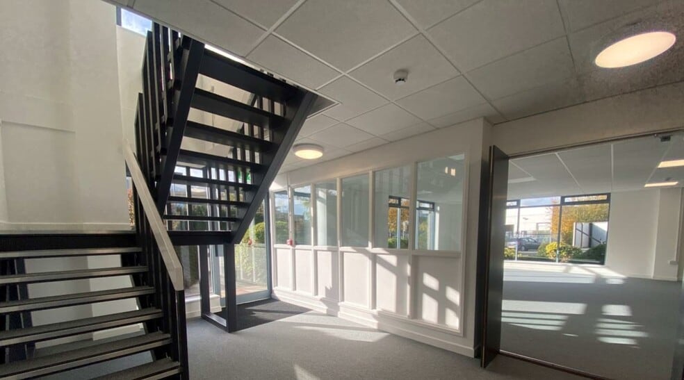 Gloucester Rd, Staverton for lease - Interior Photo - Image 3 of 8