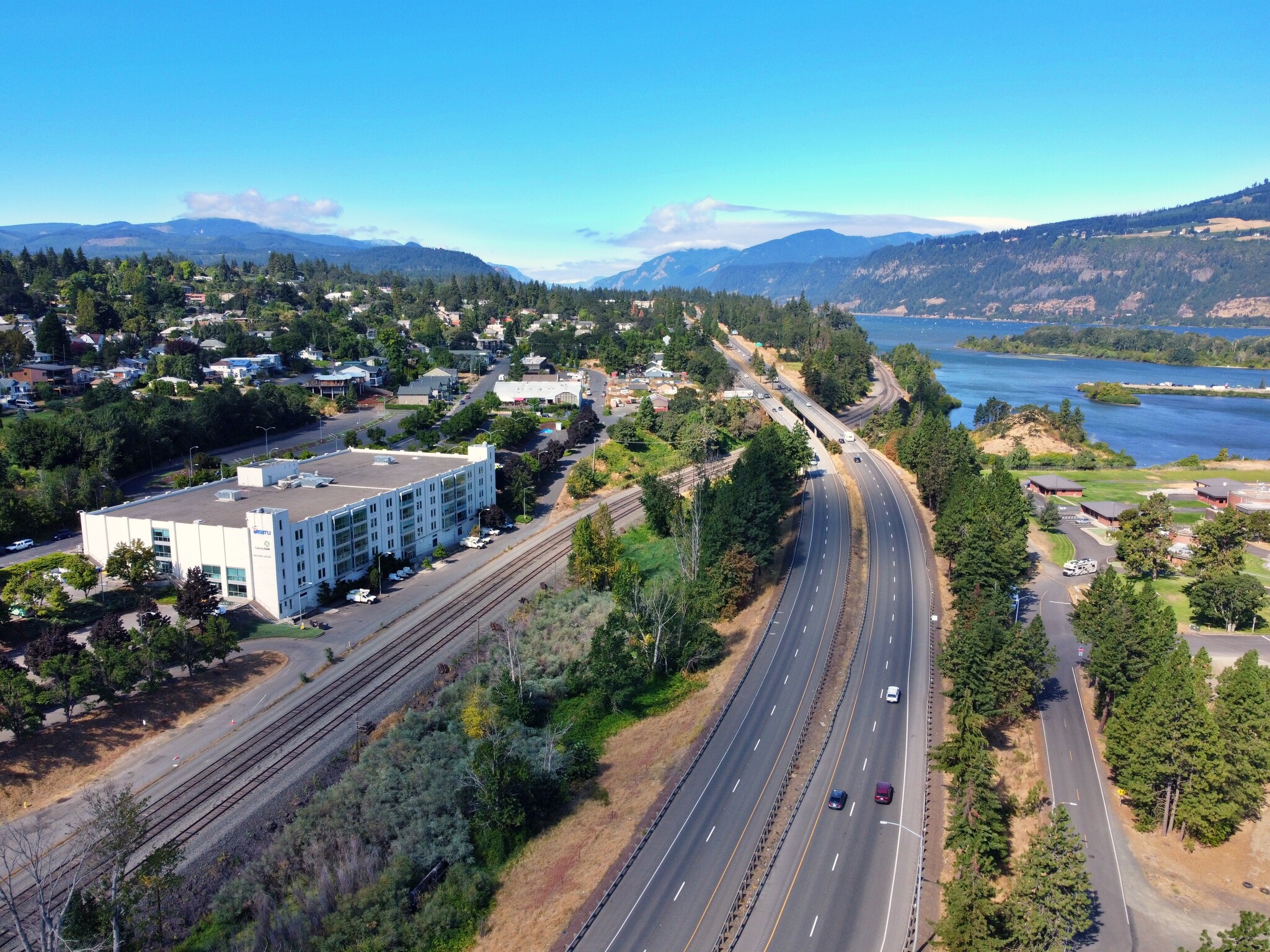 902 Wasco St, Hood River, OR for lease Building Photo- Image 1 of 14