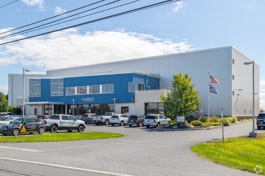 520 E Oregon Rd, Lititz, PA for sale - Primary Photo - Image 1 of 1