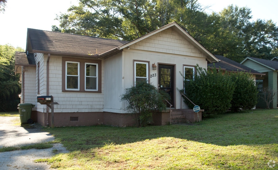 223 Bankhead Hwy, Carrollton, GA for sale - Primary Photo - Image 1 of 1