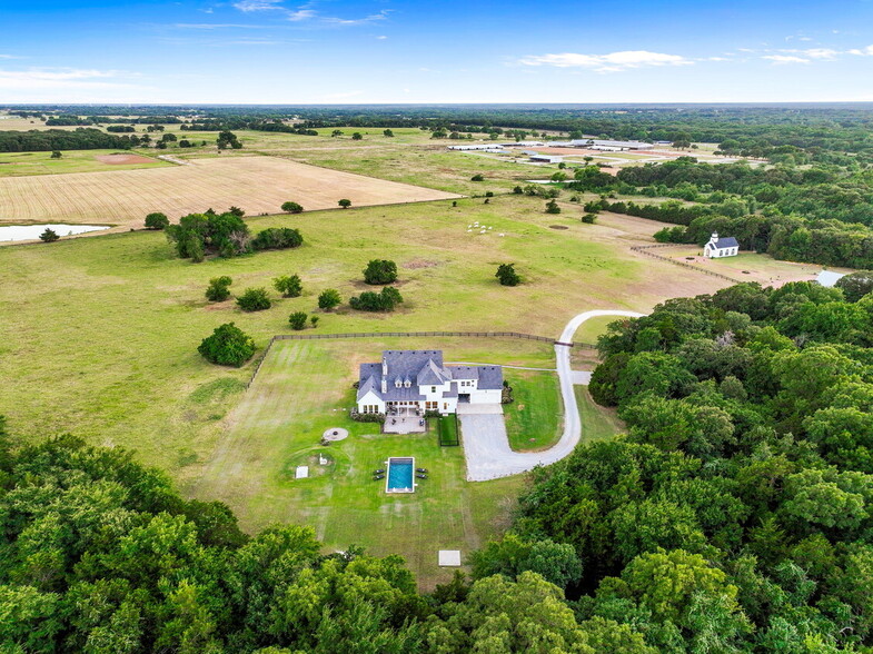 608 Old Center Church Rd, Whitesboro, TX for sale - Building Photo - Image 2 of 33