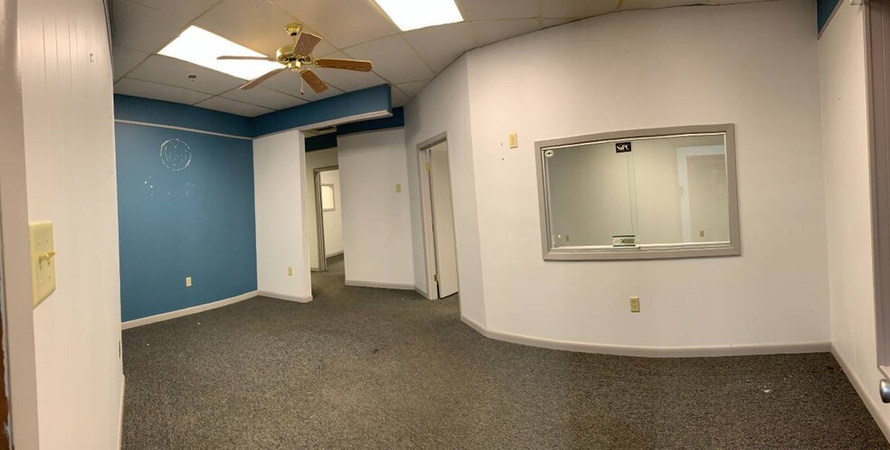 12803 Oak Hill Ave, Hagerstown, MD for lease - Interior Photo - Image 2 of 7