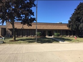 789-791 Golf Ln, Bensenville IL - Warehouse