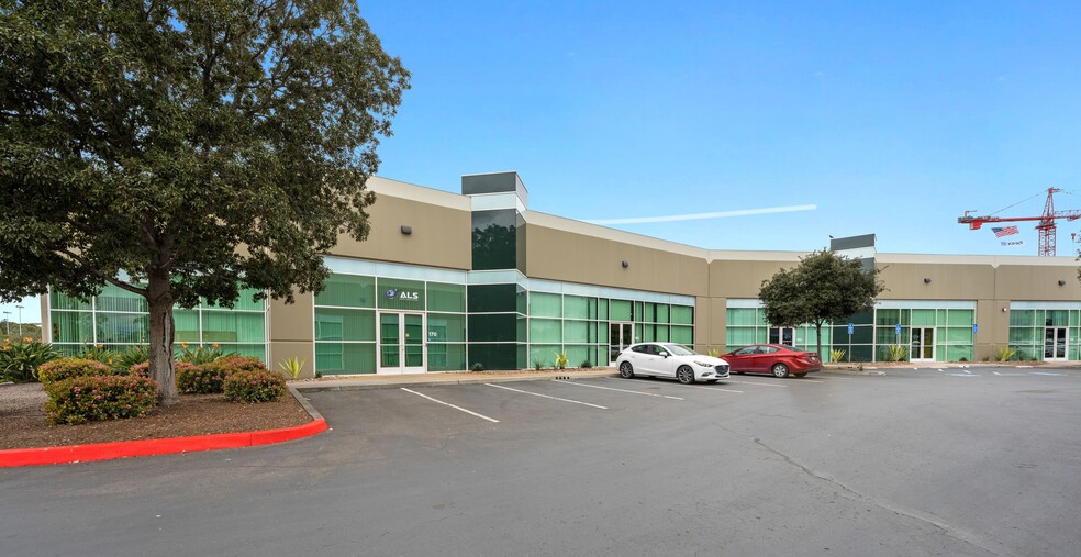 8295 Aero Pl, San Diego, CA for lease - Building Photo - Image 3 of 6