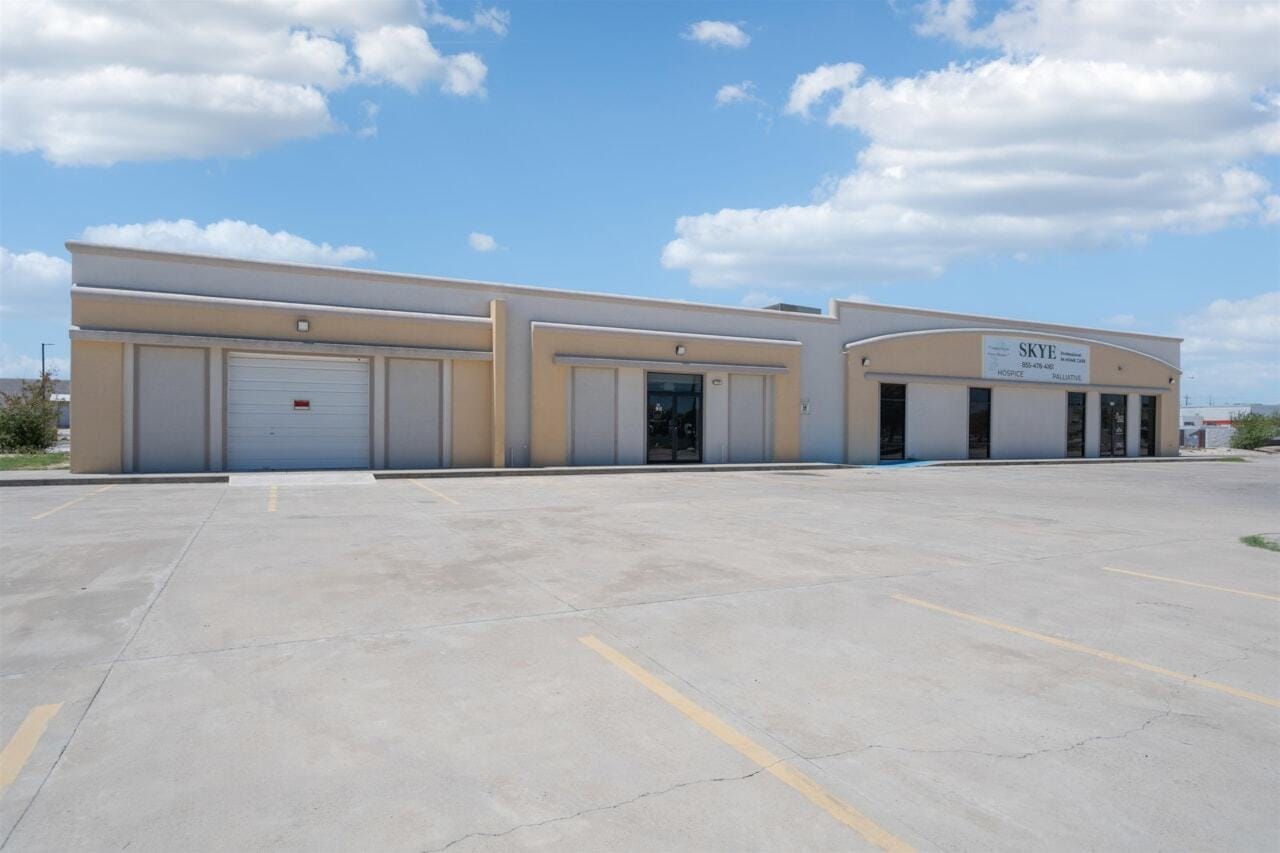 159 Braddie Dr, Del Rio, TX for sale Primary Photo- Image 1 of 30