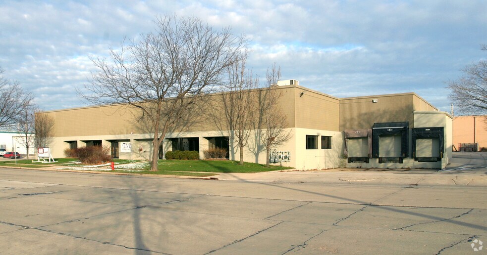 21702176 S 116th St, West Allis, WI 53227