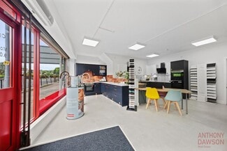 More details for 3 Bank St, Rossendale - Retail for Sale