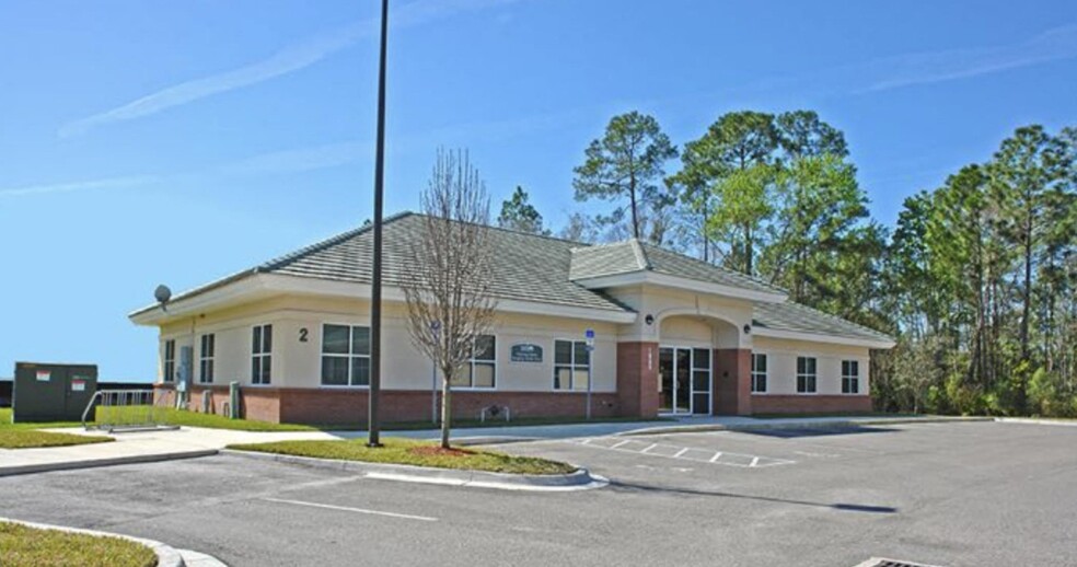 1685 Eagle harbor Pky, Orange Park, FL for lease - Building Photo - Image 2 of 14