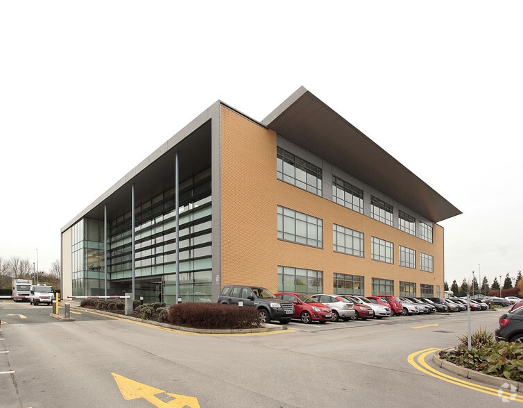 1220 Centre Park Sq, Warrington for sale - Primary Photo - Image 1 of 1