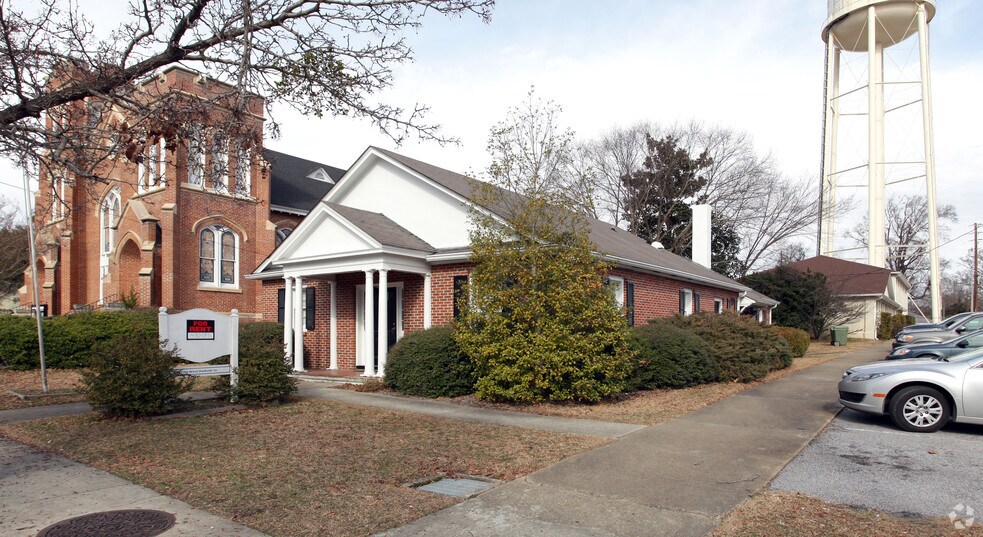 700 W Dekalb St, Camden, SC for sale - Primary Photo - Image 1 of 1