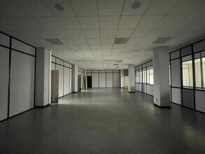 Flex in Pantin for lease Interior Photo- Image 1 of 6