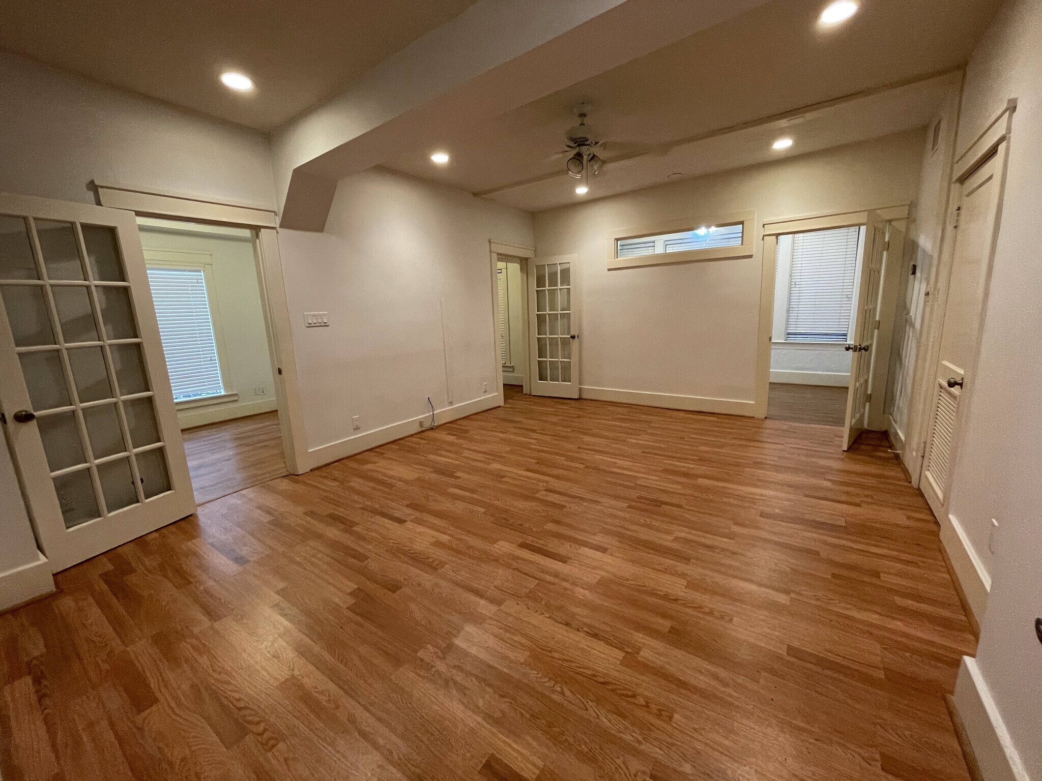 2014 Commonwealth St, Houston, TX for sale Interior Photo- Image 1 of 1
