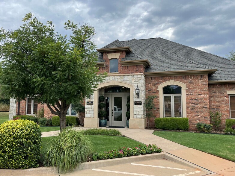 2944 Via Esperanza, Edmond, OK 73013