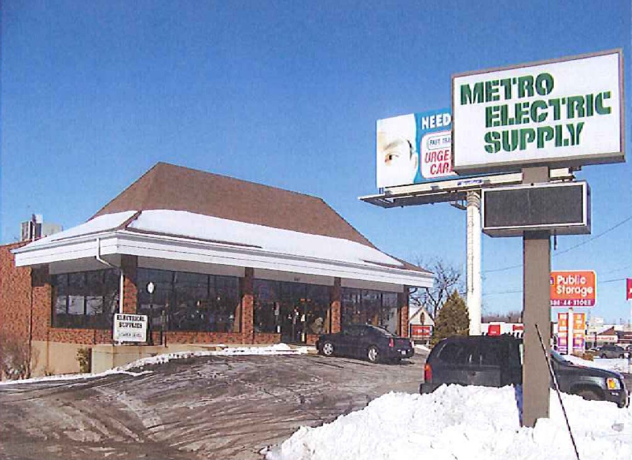 1785 N Highway 67, Florissant, MO 63033 Property Record