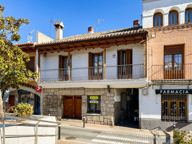 Plaza Del Pueblo, 10, Colmenar Viejo, Madrid for lease - Primary Photo - Image 1 of 2