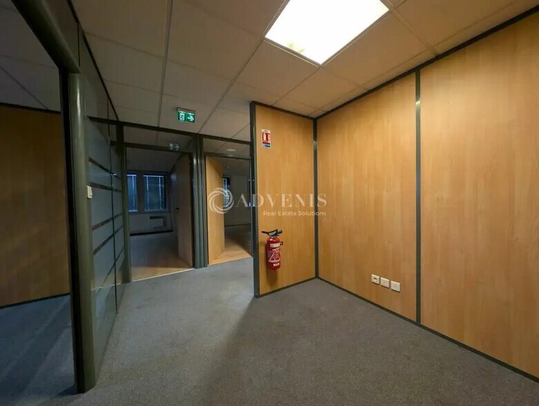 Office in Strasbourg for lease - Interior Photo - Image 3 of 18