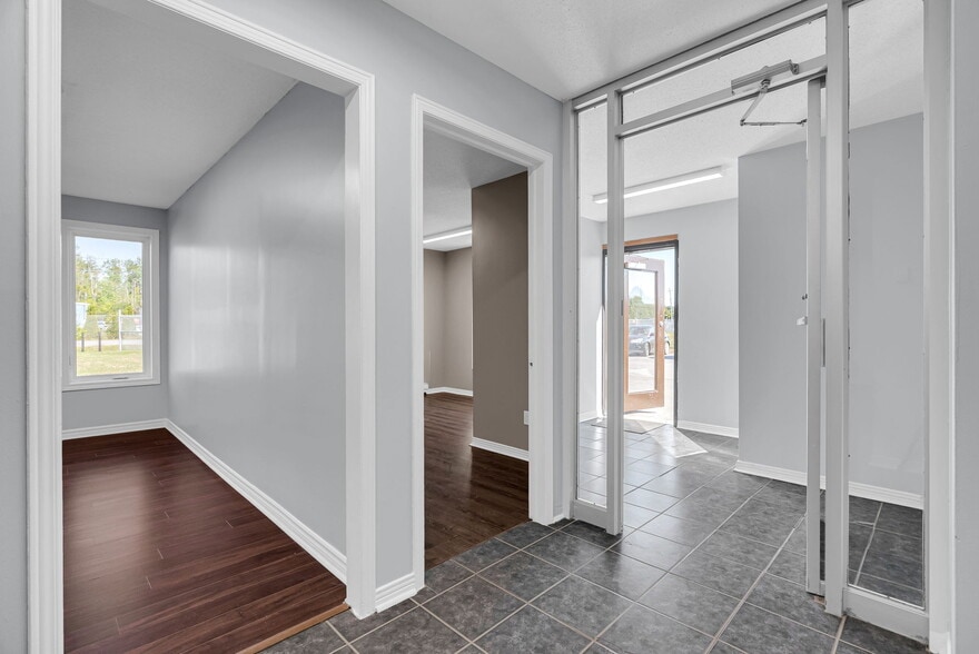 6954 McKeown Dr, Greely, ON for sale - Building Photo - Image 3 of 9