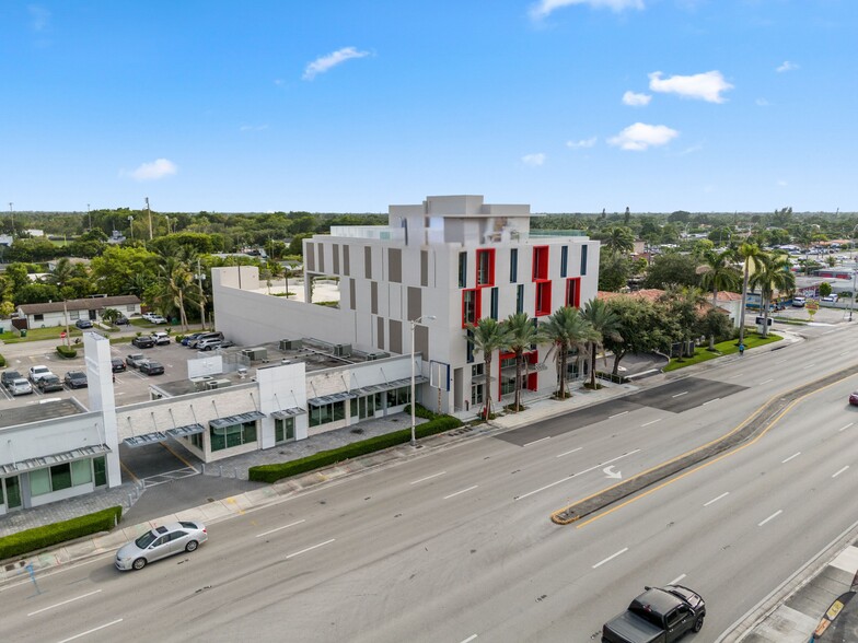 8966 SW 40th St, Miami, FL for sale - Building Photo - Image 1 of 7