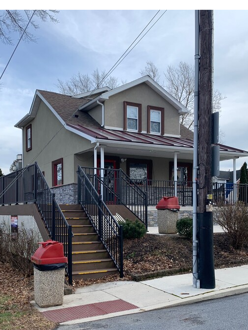 17 N Poplar St, Macungie, PA for sale Primary Photo- Image 1 of 1