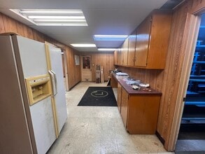 13207 Highway 6, Santa Fe, TX for lease Interior Photo- Image 1 of 15