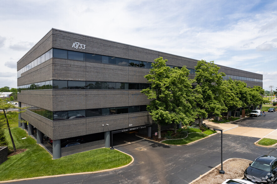 10733 Sunset Office Dr, Sunset Hills, MO for lease - Building Photo - Image 1 of 4