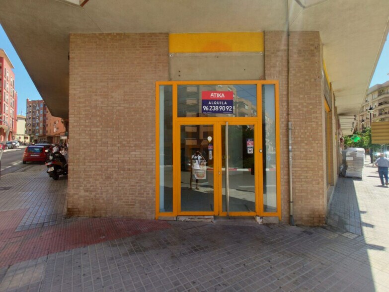 Retail in Ontinyent for lease - Building Photo - Image 2 of 21