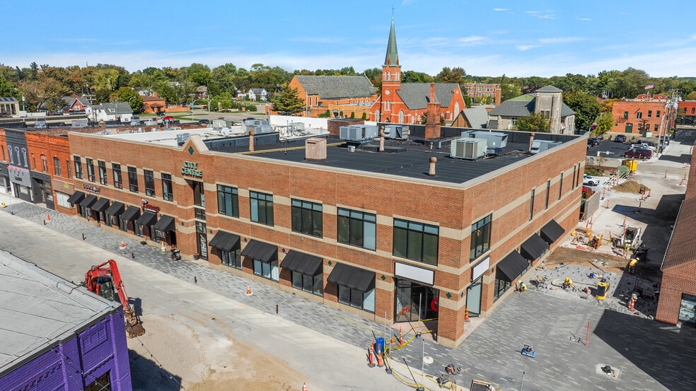 70-82 Macomb Pl, Mount Clemens, MI for lease - Building Photo - Image 2 of 4