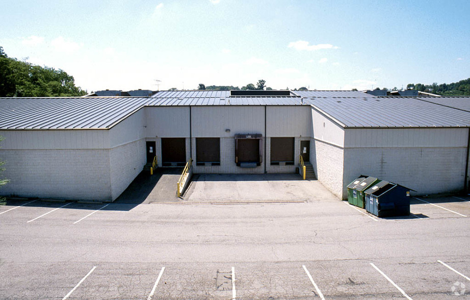 500 Business Center Dr, Pittsburgh, PA for lease - Building Photo - Image 3 of 4