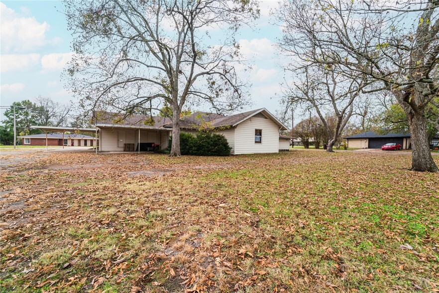 508 Monroe St, Deport, TX for sale - Building Photo - Image 3 of 17