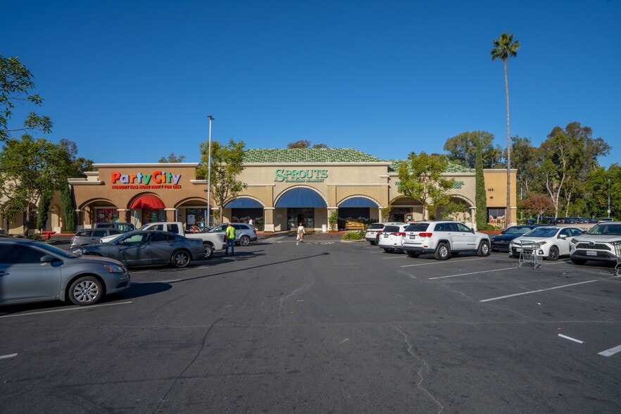 1201-1941 W Imperial Hwy, La Habra, CA for lease - Building Photo - Image 3 of 6