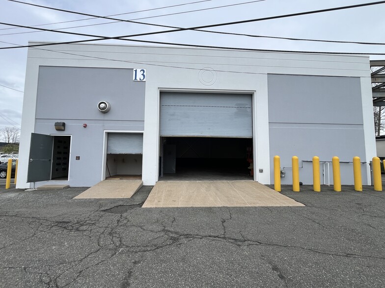 13 West St, East Hanover, NJ for lease - Building Photo - Image 1 of 2