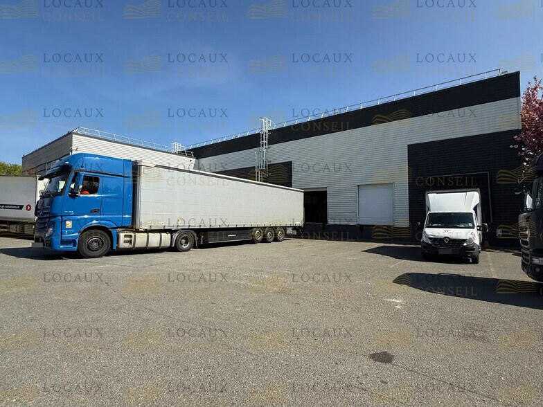 Flex in Roissy-en-France for lease - Building Photo - Image 2 of 6