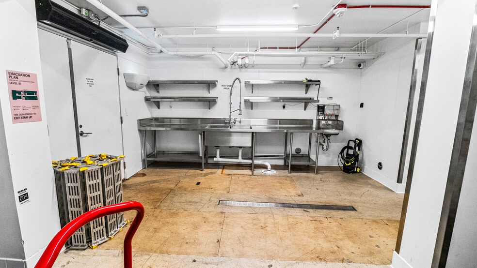 456 Elm Ave, Long Beach, CA for sale - Interior Photo - Image 2 of 48