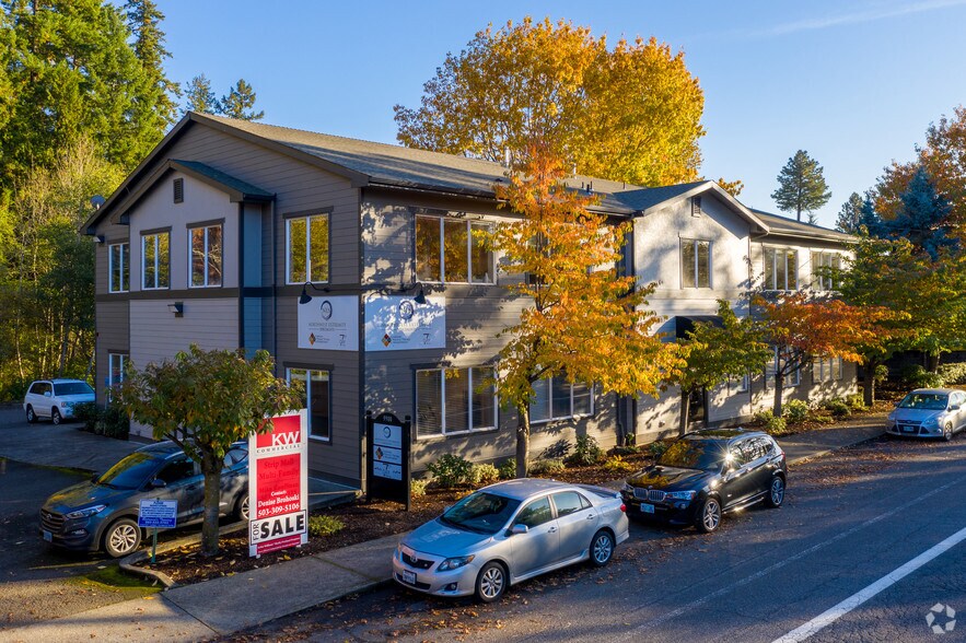 9900 SW Hall Blvd, Tigard, OR for sale - Primary Photo - Image 1 of 42