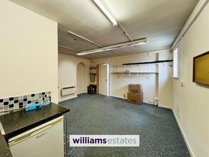 33A Well St, Ruthin for lease Interior Photo- Image 2 of 7