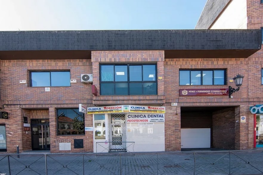 Office/Retail in Torrejón de la Calzada, Madrid for lease - Building Photo - Image 2 of 3