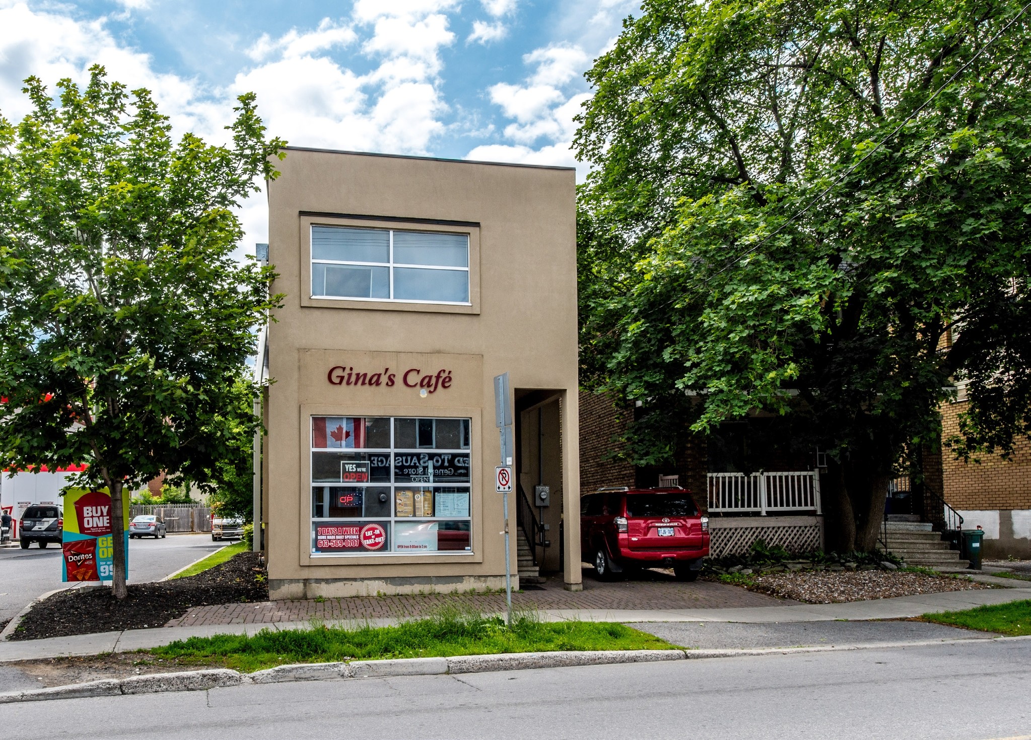 710 Gladstone Ave, Ottawa, ON for sale Primary Photo- Image 1 of 1