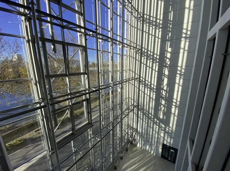 Office in Alfortville for lease - Lobby - Image 3 of 3