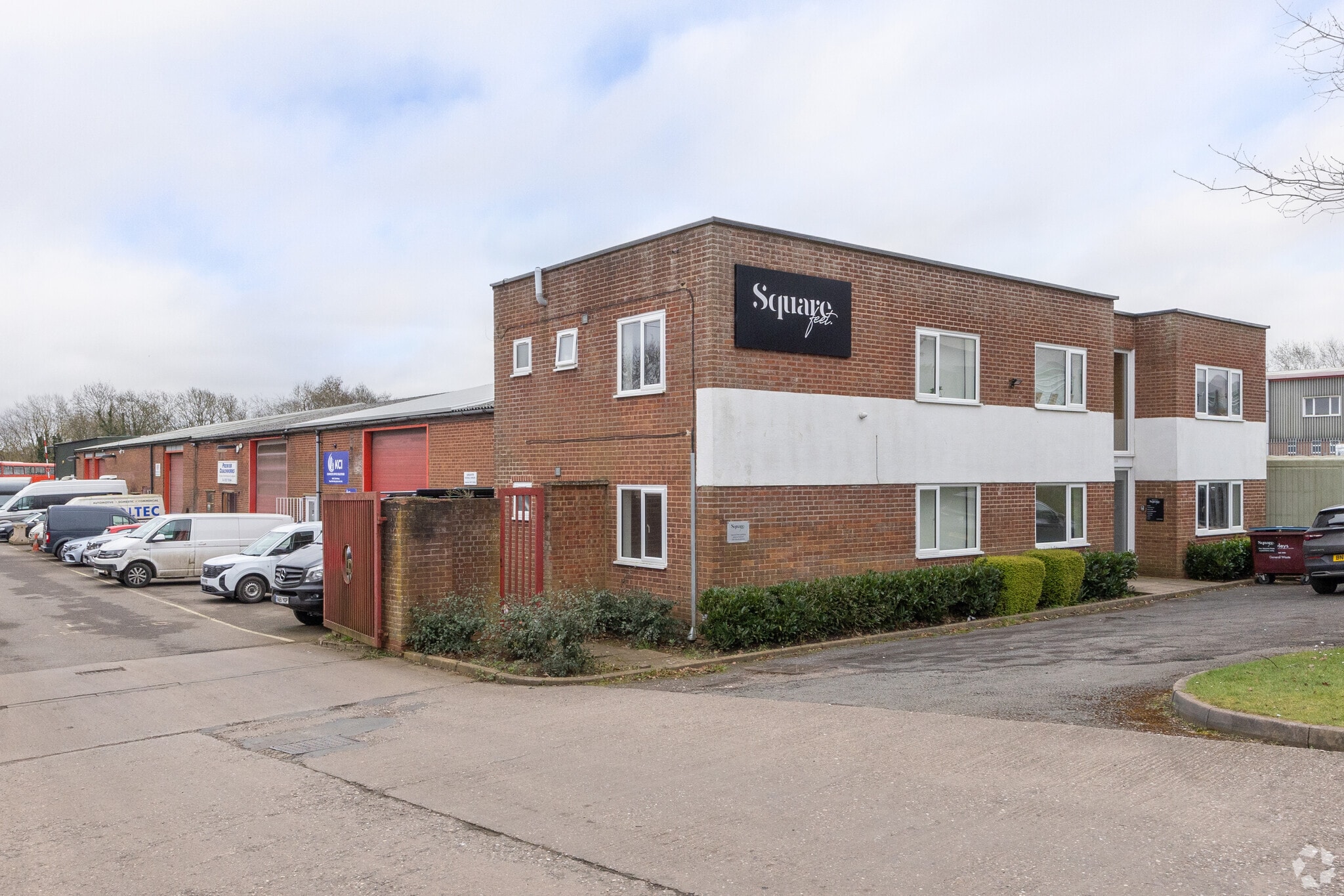 Royal Oak Way North, Daventry for sale Primary Photo- Image 1 of 1