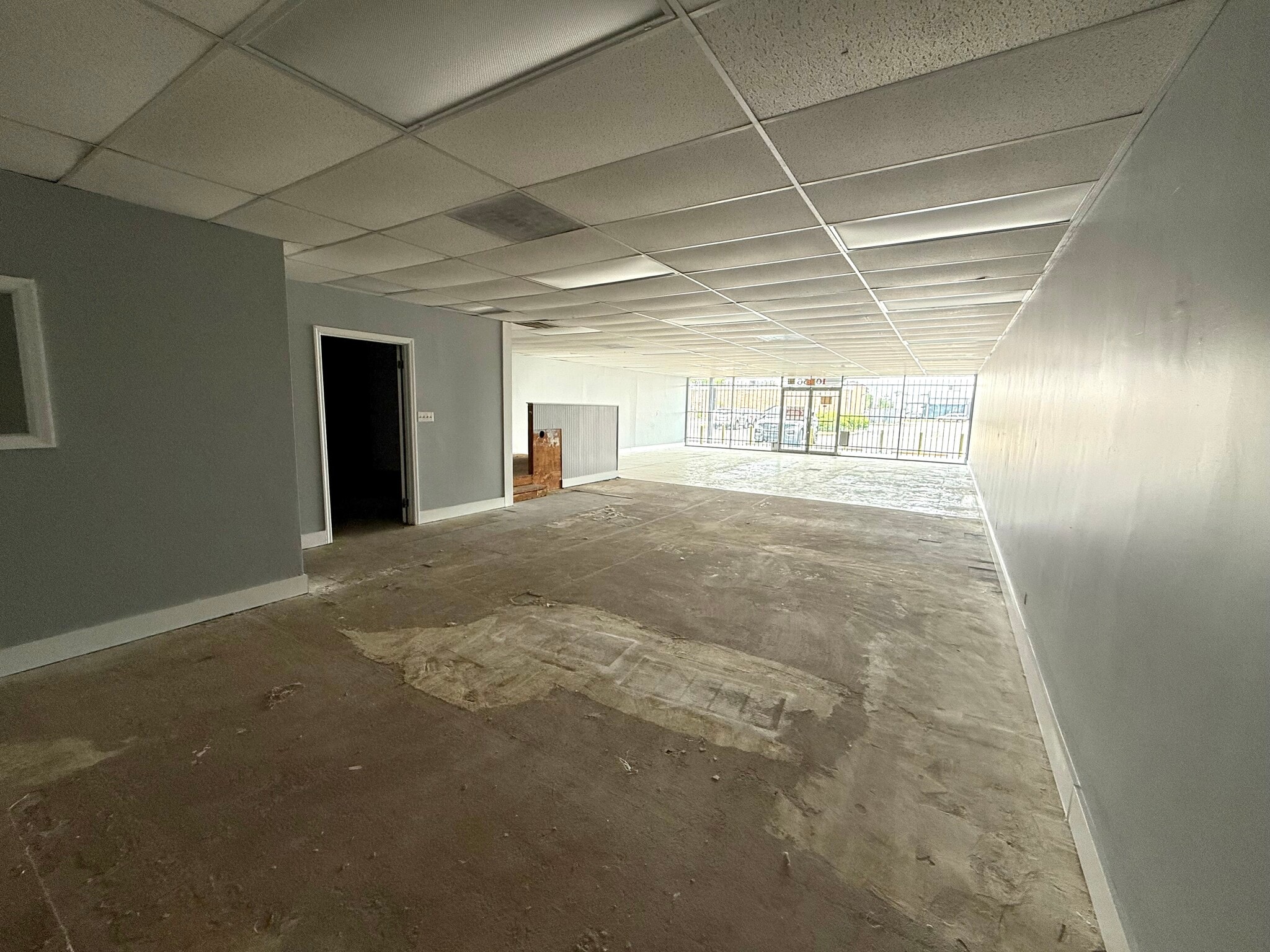 10214-10230 Atlantic Blvd, Jacksonville, FL for lease Building Photo- Image 1 of 2