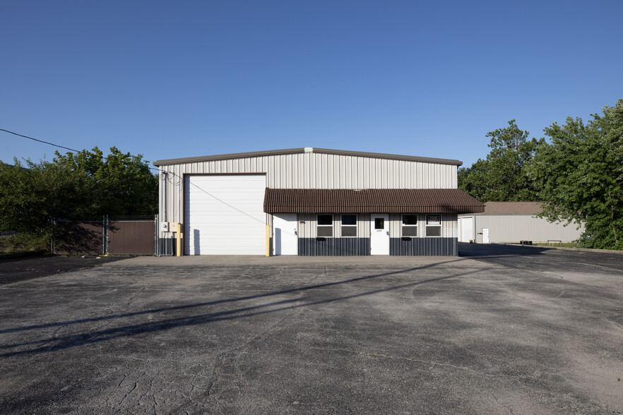 1177 N Independence St, Harrisonville, MO for sale - Building Photo - Image 1 of 3