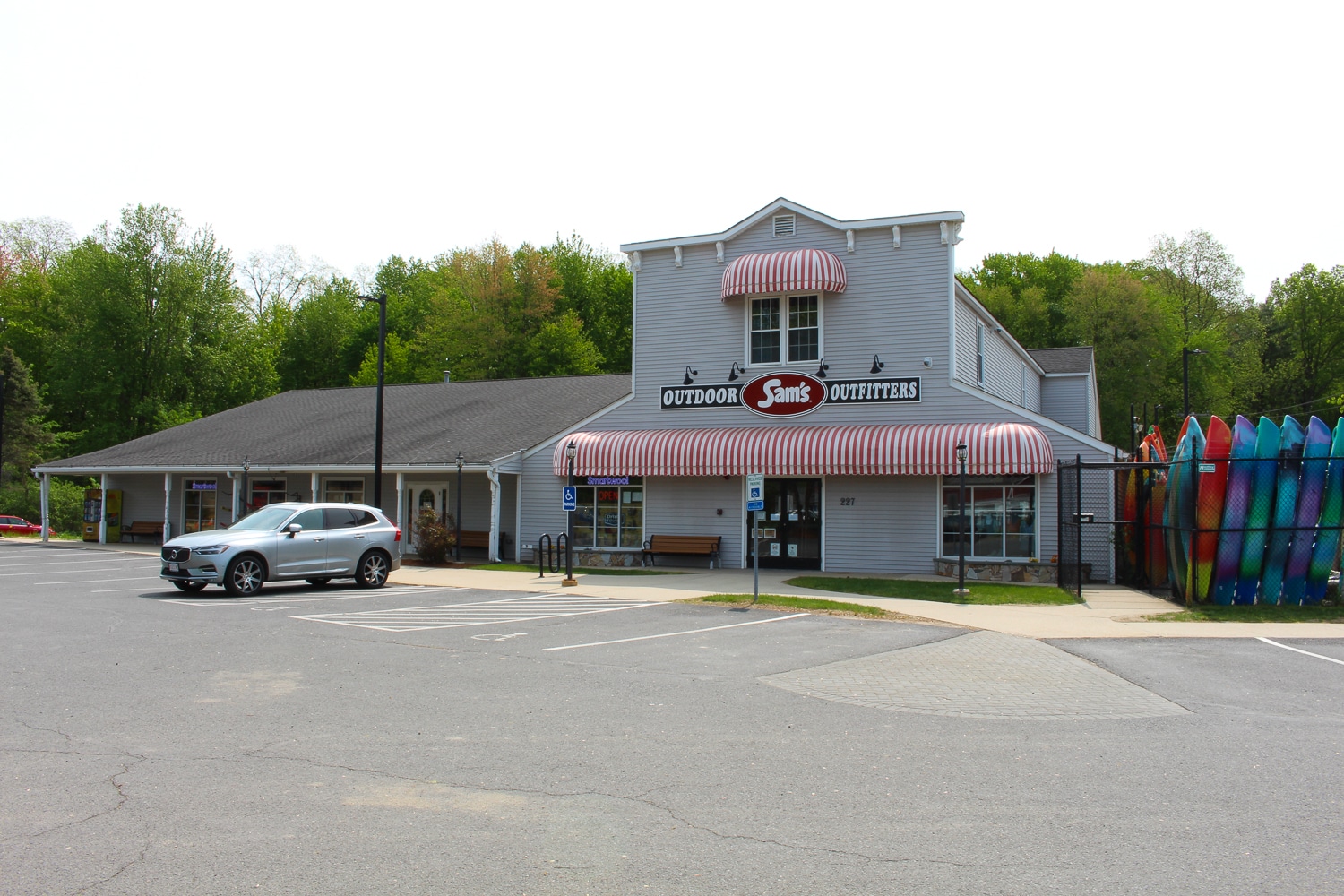 Sam's Outdoor Outfitters portfolio of 2 properties for sale on LoopNet.com Building Photo- Image 1 of 12