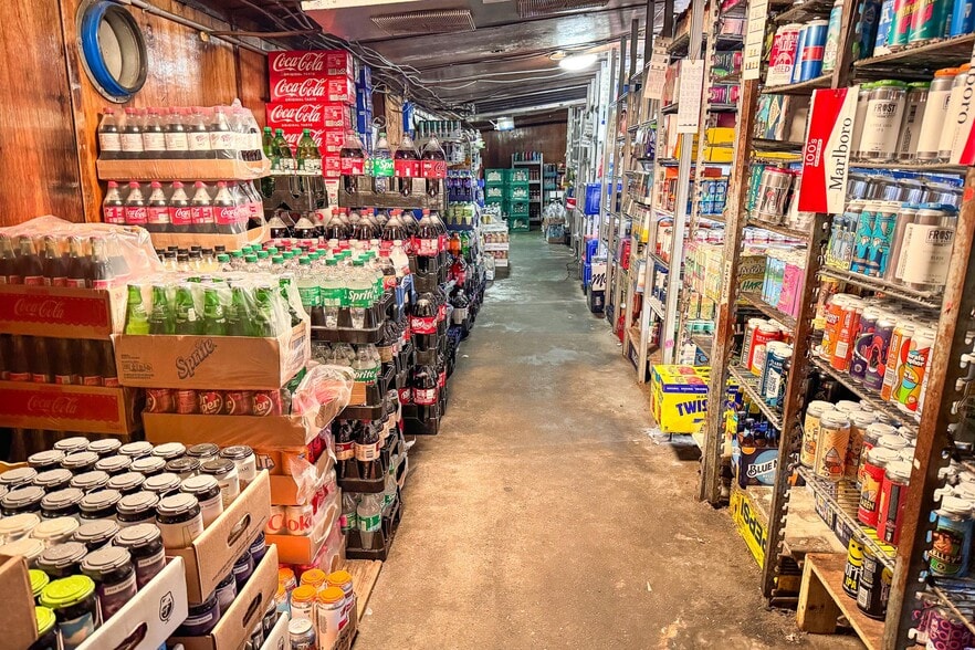 282 River Rd, Richmond, VT for sale - Interior Photo - Image 2 of 7