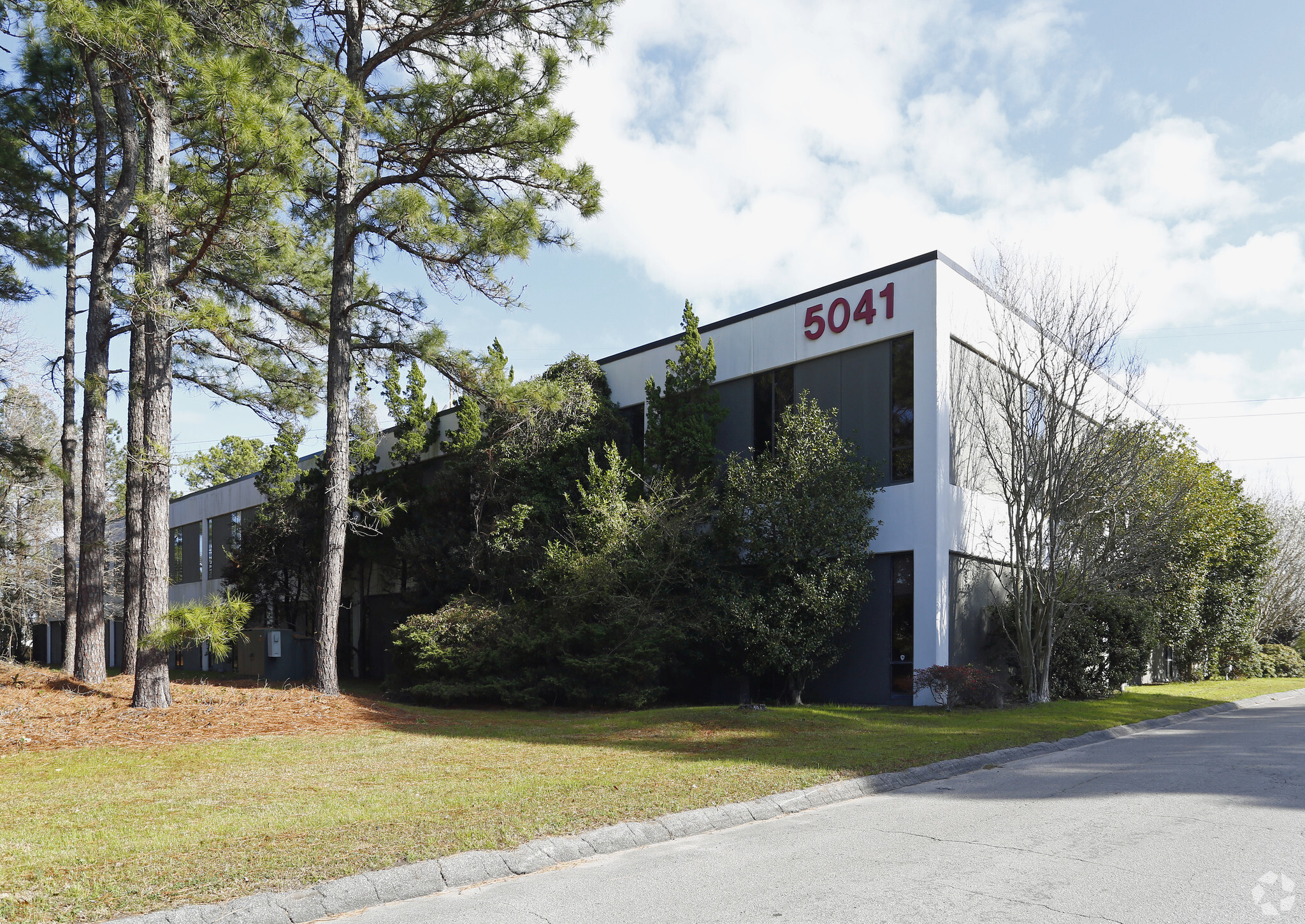 5041 New Centre Dr, Wilmington, NC for lease Building Photo- Image 1 of 16