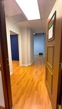 814 Ponce de Leon Blvd, Coral Gables, FL for lease Interior Photo- Image 1 of 6