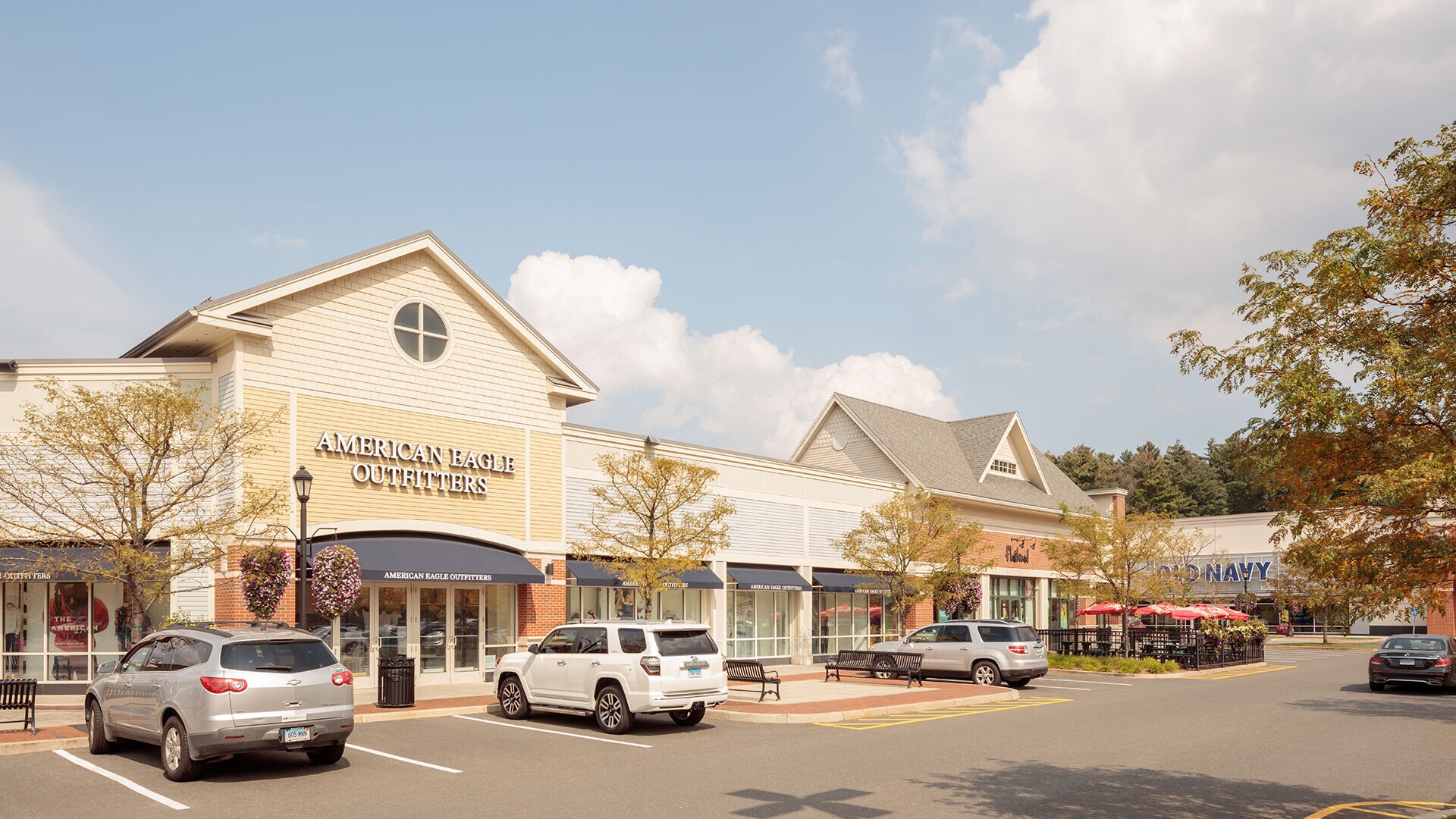 110 Albany Tpke, Canton, CT 06019 The Shoppes At Farmington Valley