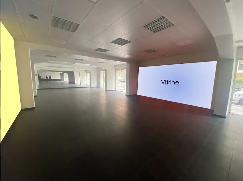 Retail in Marseille for lease - Building Photo - Image 3 of 8