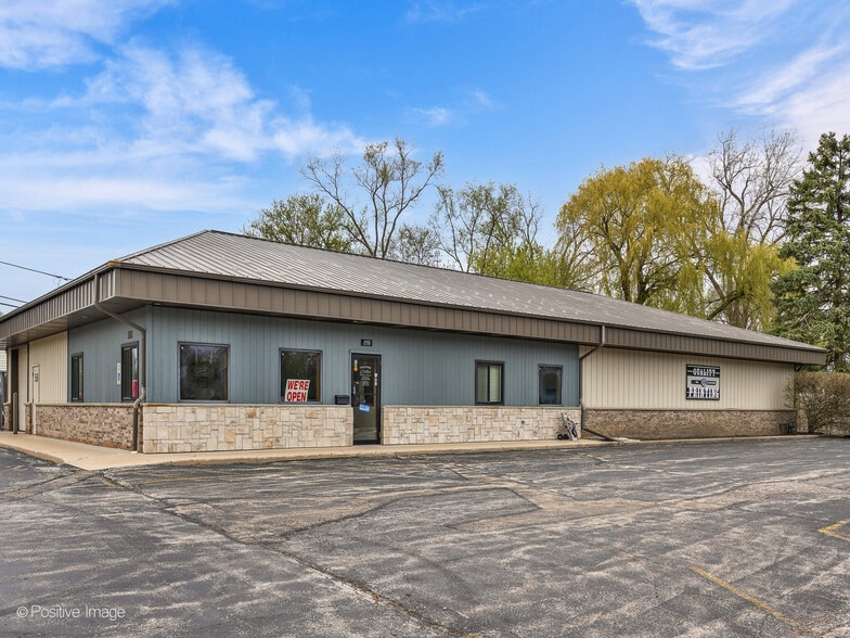 1550 Green Bay Rd, North Chicago, IL for sale - Building Photo - Image 1 of 31